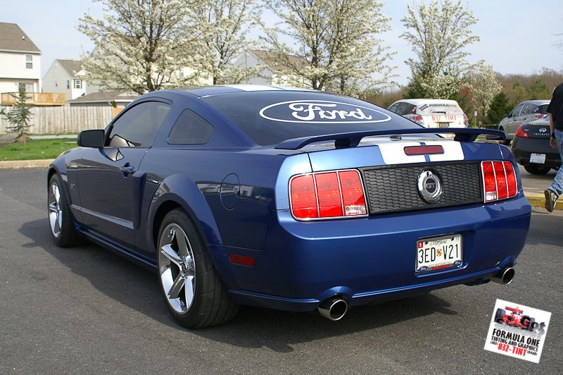 2008 Ford mustang blue paint