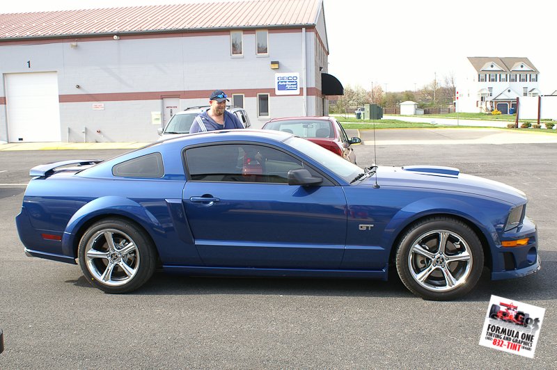 2008 Ford mustang blue paint #2
